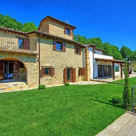 Villa Montone Villa Sleeps 12 With Pool Air Con And Wifi