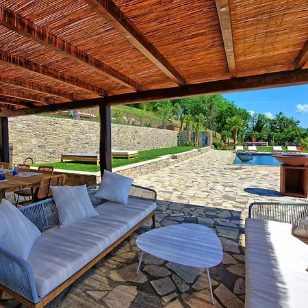 Montone Villa Sleeps 12 With Pool Air Con And Wifi * 몬토네