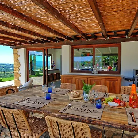 Montone Villa Sleeps 12 With Pool Air Con And Wifi 빌라 *
