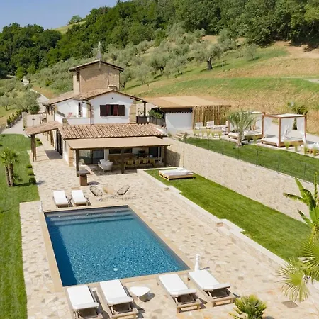 Villa Montone Villa Sleeps 12 With Pool Air Con And Wifi