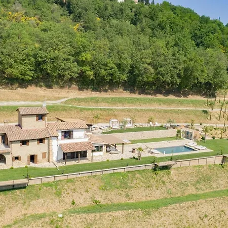 Montone Villa Sleeps 12 With Pool Air Con And Wifi *