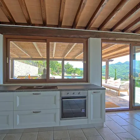 Montone Villa Sleeps 12 With Pool Air Con And Wifi *