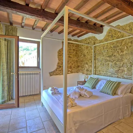 Villa Montone Villa Sleeps 12 With Pool Air Con And Wifi