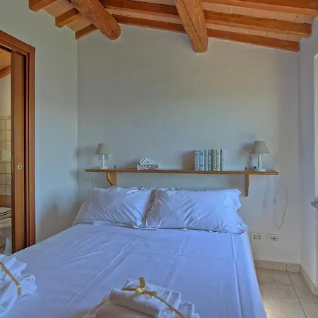 Montone Villa Sleeps 12 With Pool Air Con And Wifi 몬토네