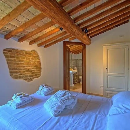 Montone Villa Sleeps 12 With Pool Air Con And Wifi *